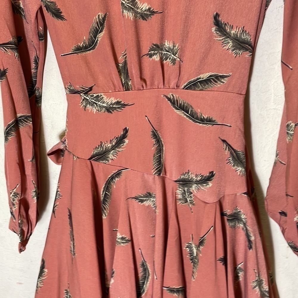 Lost+Wander Women’s Amber Hi Lo Midi Wrap Dress Feather Print Size Mediu… - Picture 7 of 13